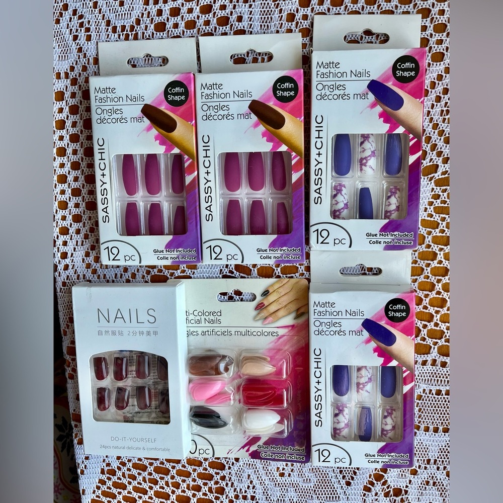 Fake nails 6 sets glue on -1 press on (NIB)